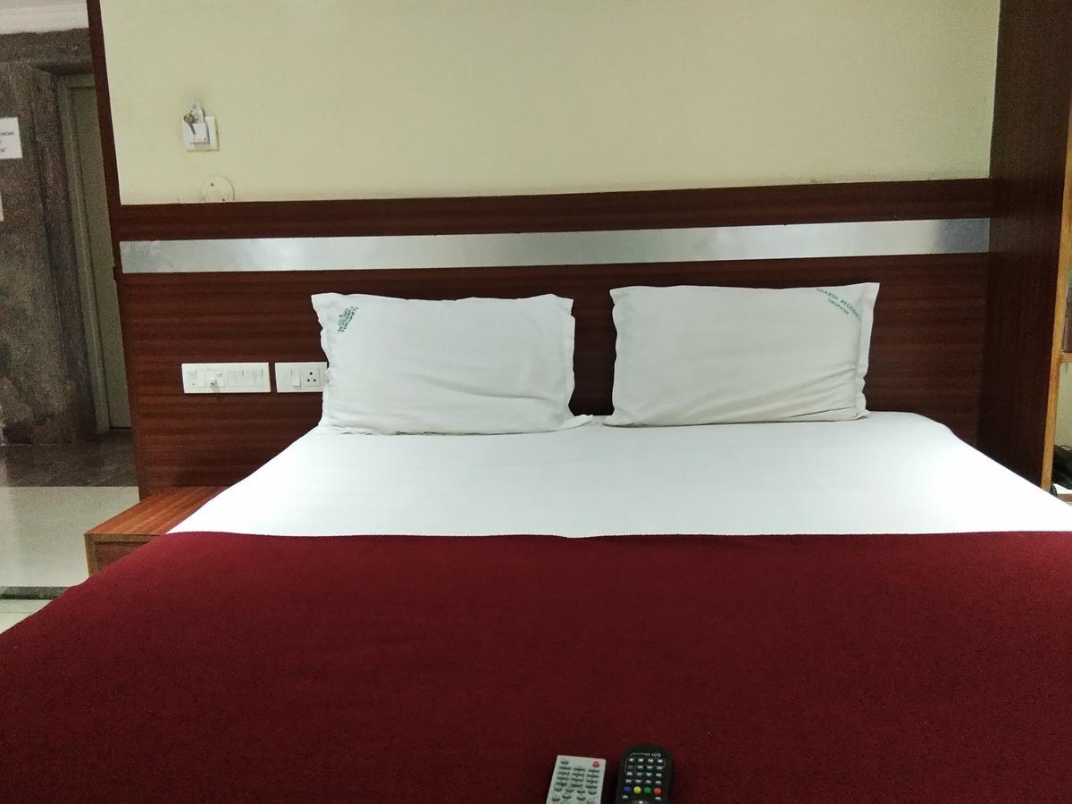 Hotel Adarsh Residency Tirupati Exterior foto